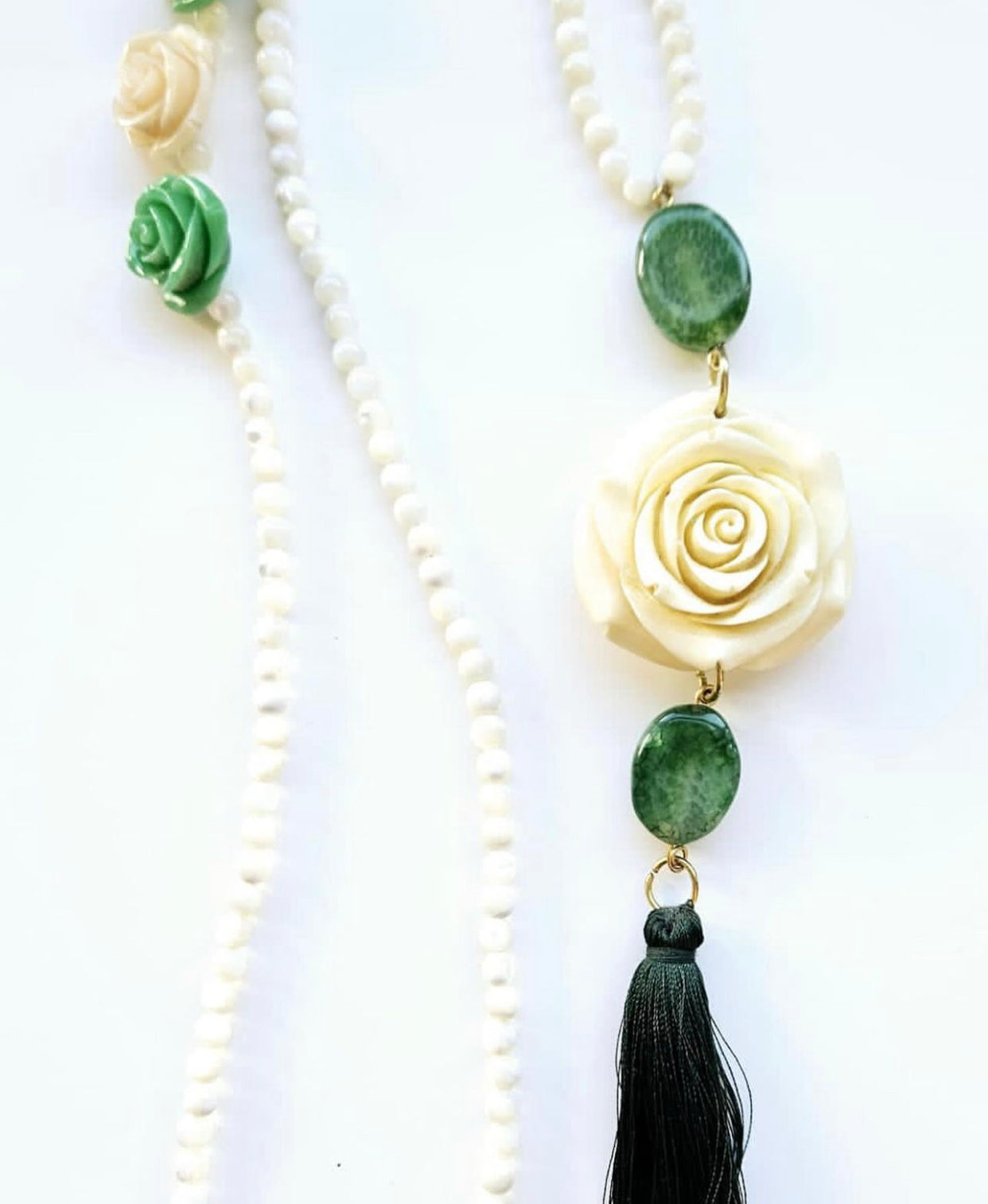 COLLAR LARGO CON COLGANTE