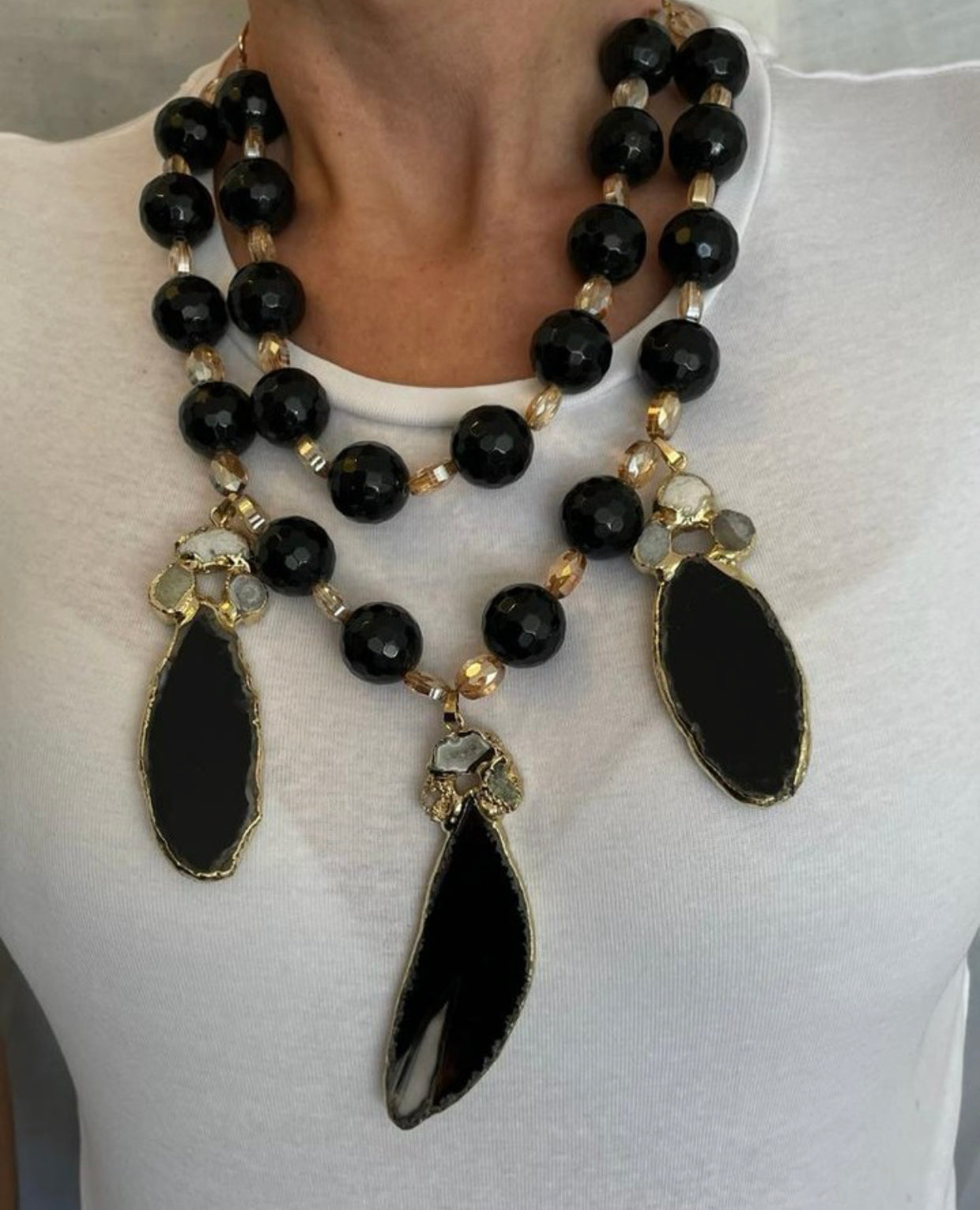 COLLAR CRISTALES CON LAJAS