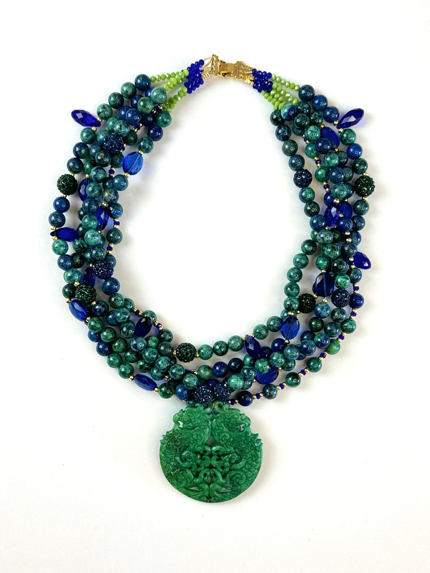 COLLAR PIEDRA NATURAL CON MEDALLÓN ASIÁTICO