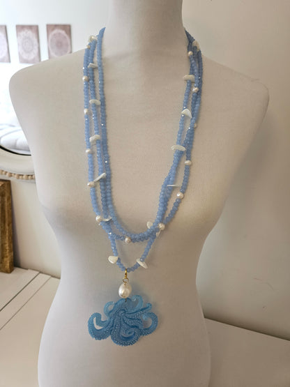 COLLAR CRISTAL CON PERLAS, PASANTES DE NÁCAR Y COLGANTE PULPO DE RESINA