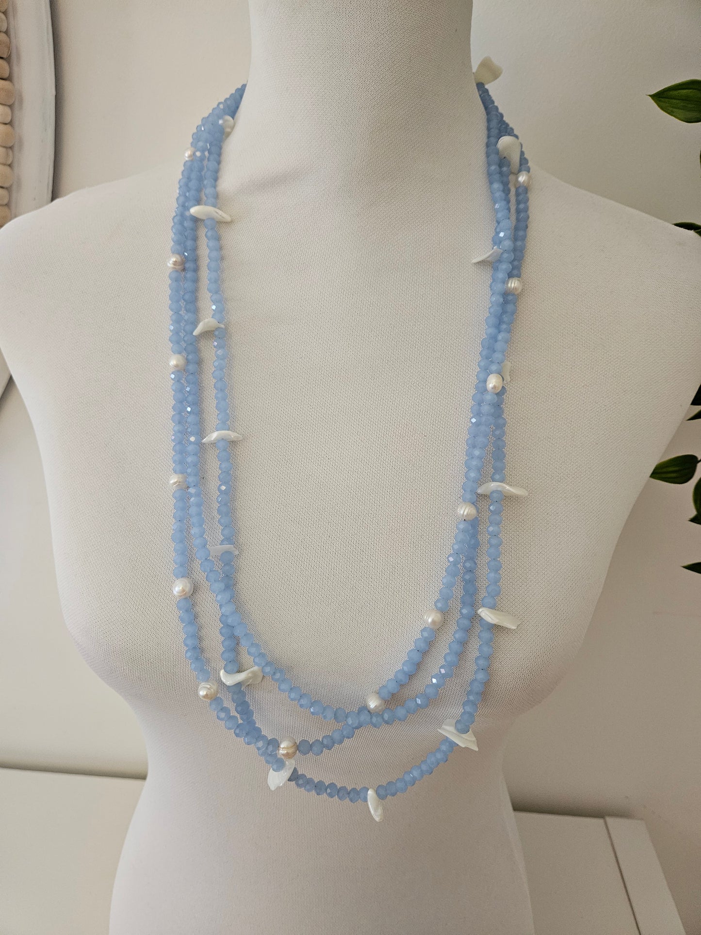 COLLAR CRISTAL CON PERLAS, PASANTES DE NÁCAR Y COLGANTE PULPO DE RESINA