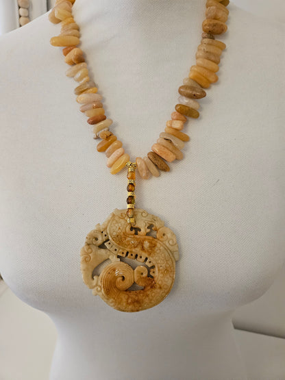 COLLAR PIEDRA NATURAL CON MEDALLÓN DE PIEDRA